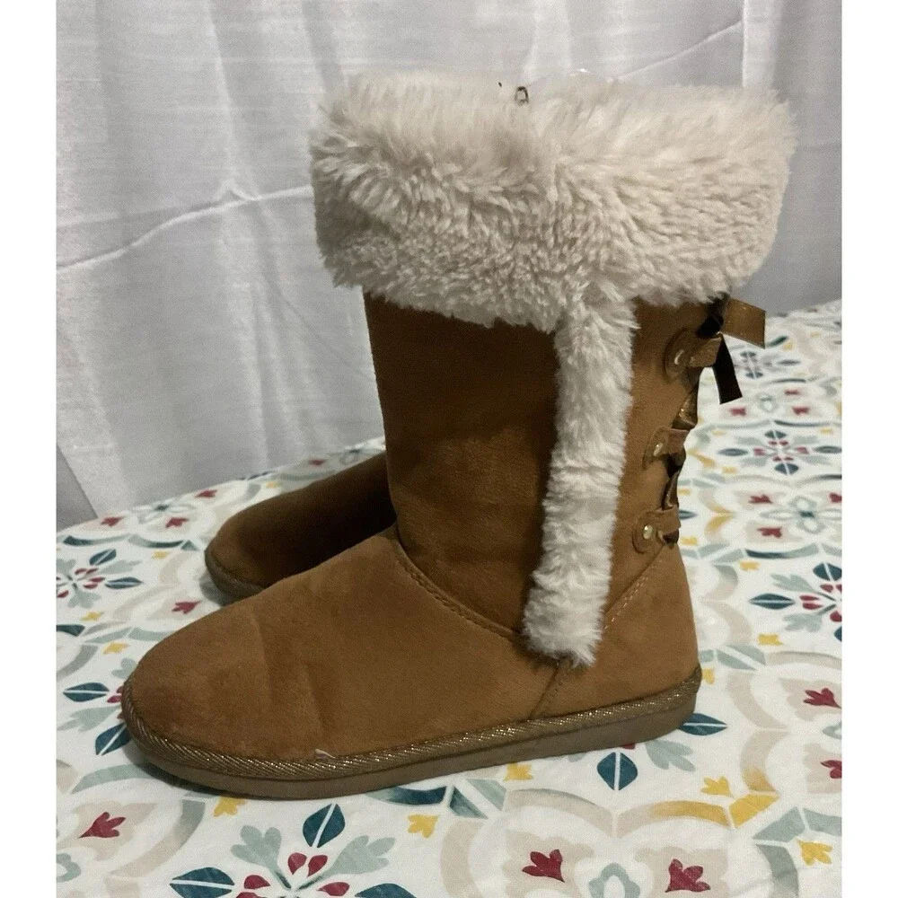 kohl's boots -SO color  Tan Girls Zipper  and decorative  bows Size 3 ,